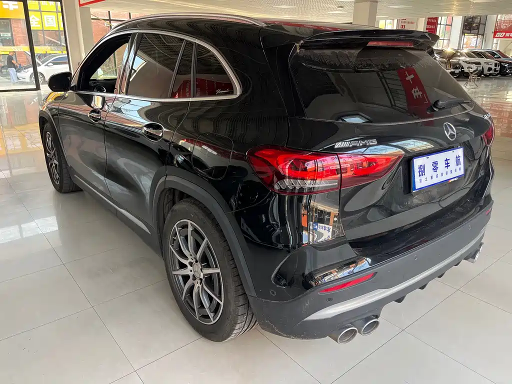 Mercedes-Benz GLA AMG 2023 — фото 11