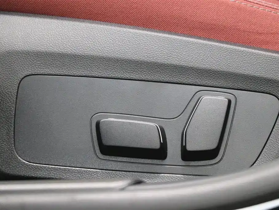 BMW 3 Series 2025 — фото 13