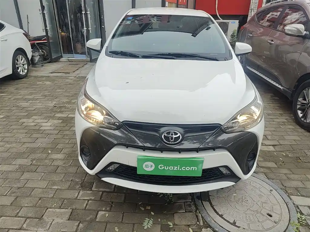 Toyota Yaris L 2019 — фото 3