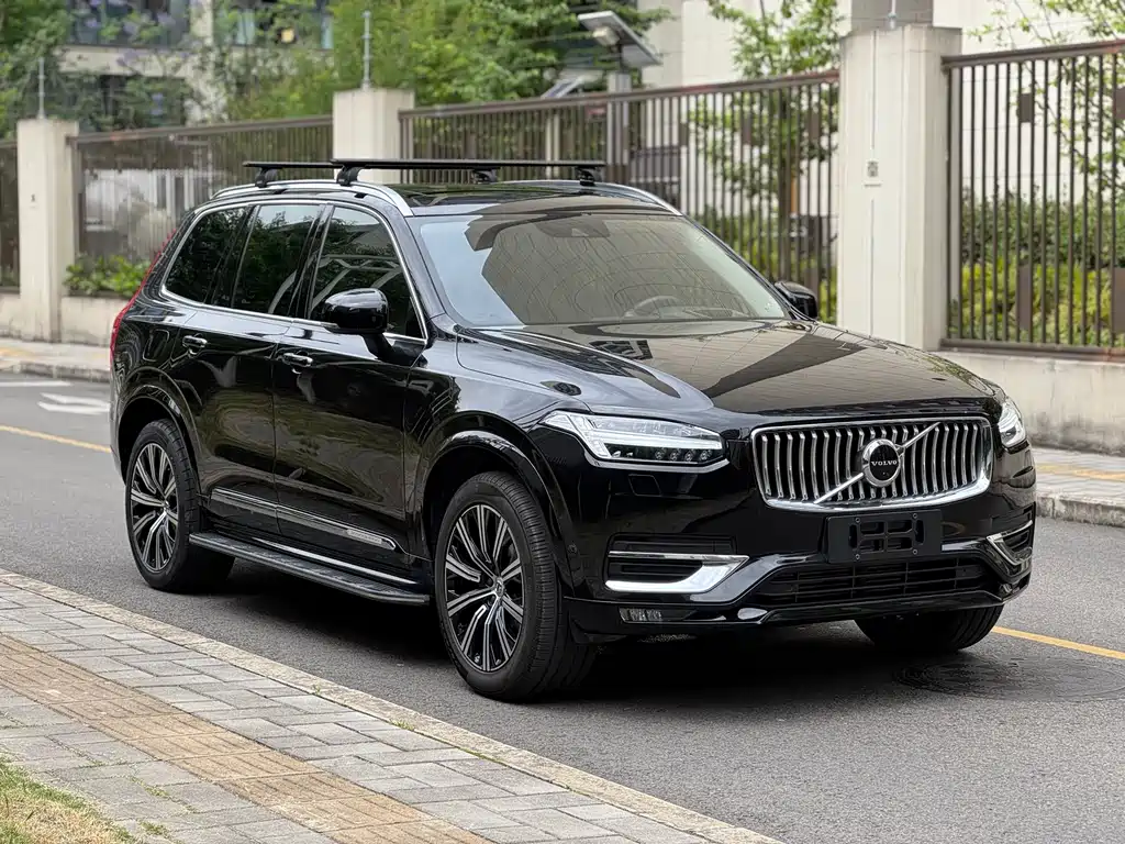 Volvo XC90 2022 — фото 3
