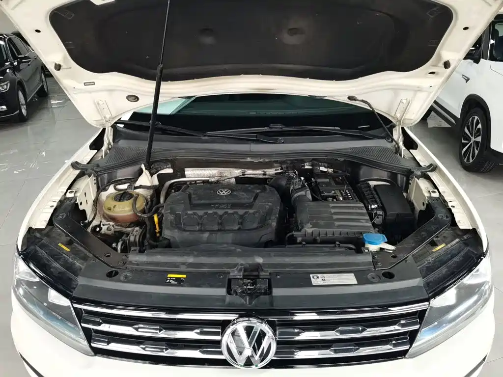 Volkswagen Tiguan L 2018 — фото 16