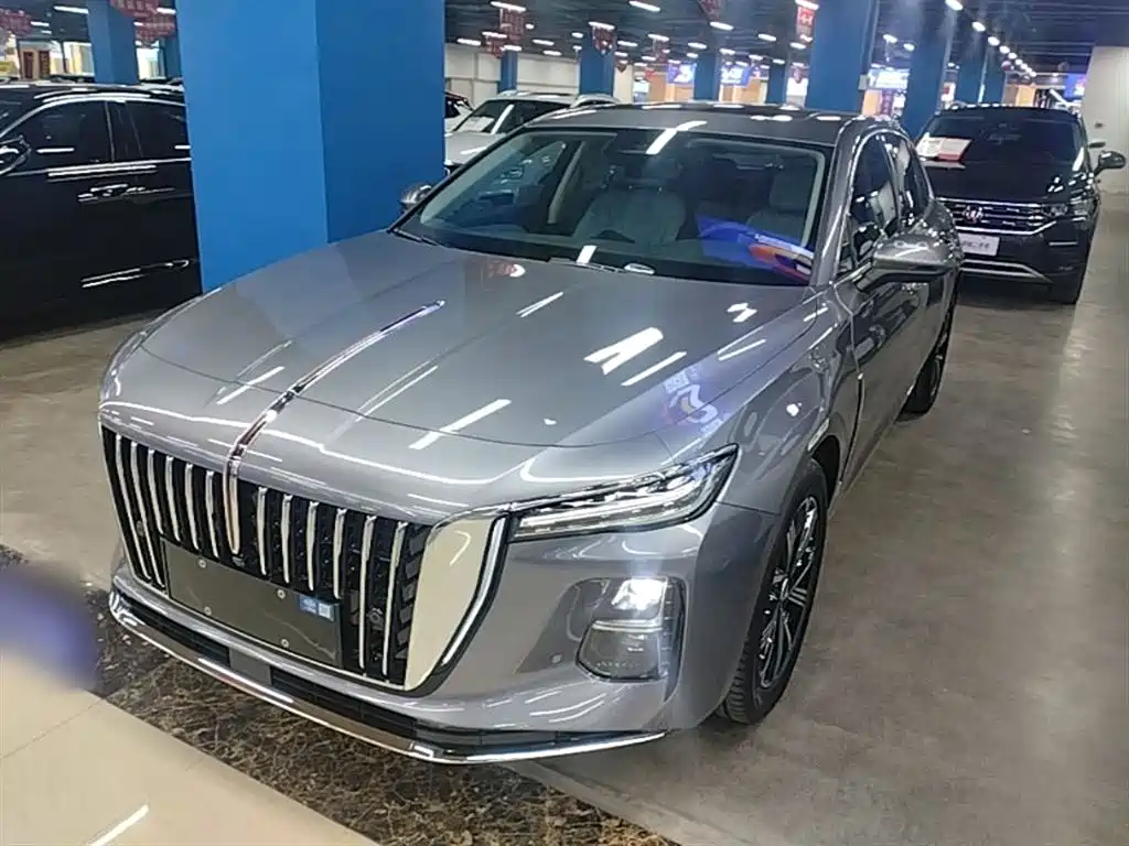 Hongqi H5 PHEV 2026 — фото 1