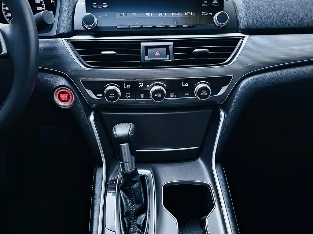 Honda Accord 2020 — фото 9