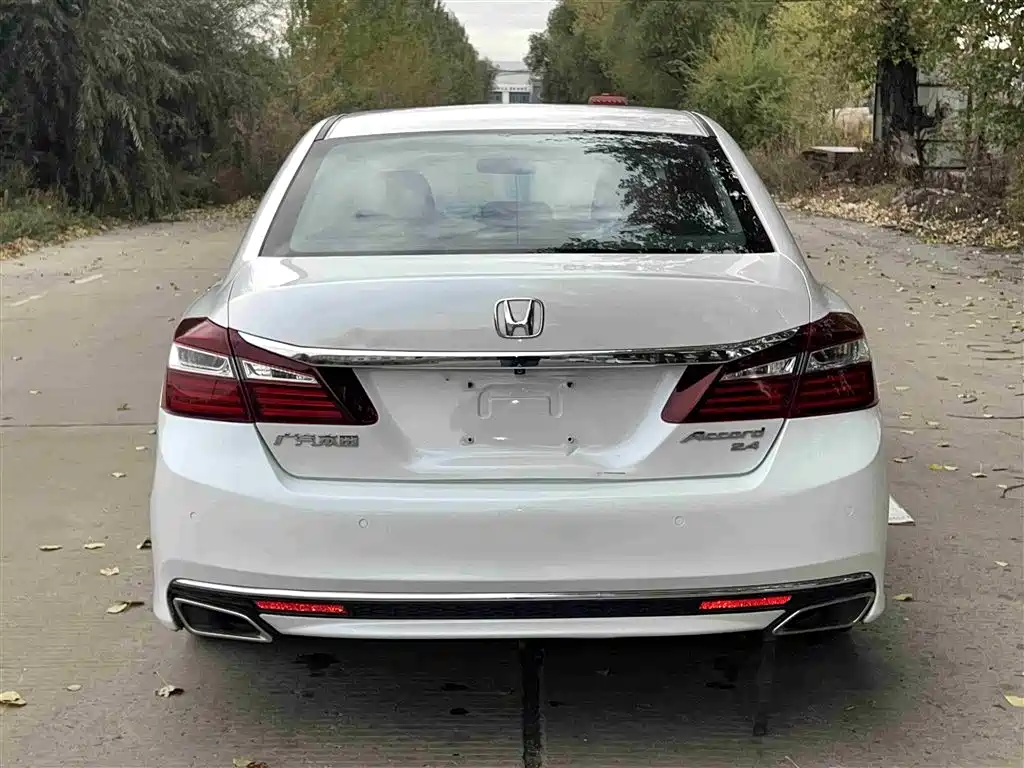 Honda Accord 2016 — фото 7