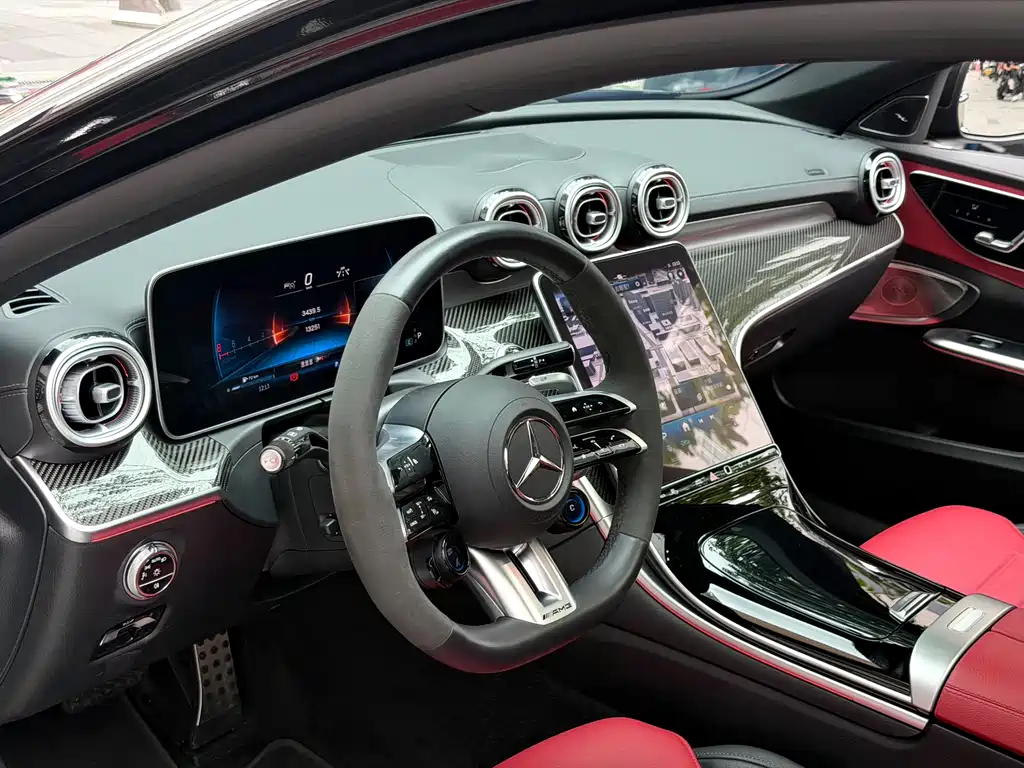 Mercedes-Benz C-Class AMG 2025 — фото 18