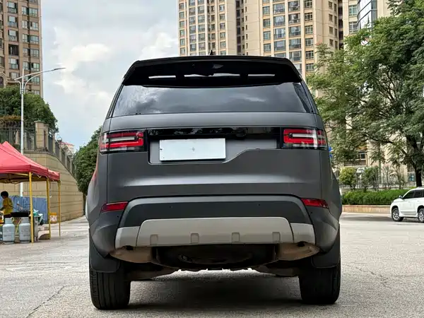 Land Rover Discovery 2018