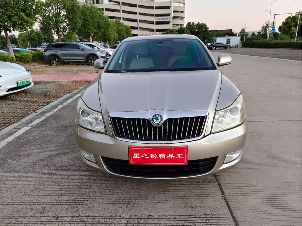 Skoda Octavia 2013 — фото 2
