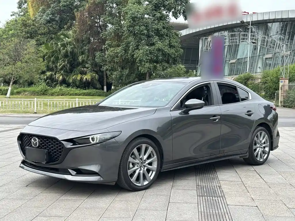 Mazda 3 Axela 2023 — фото 1