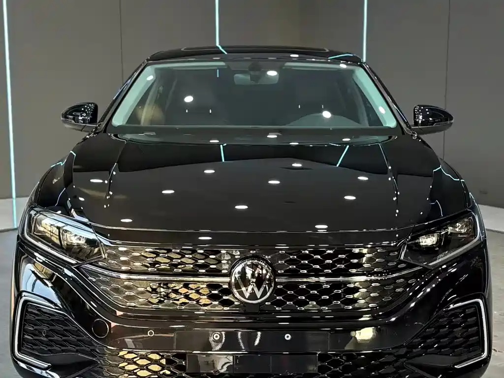 Volkswagen Passat 2025