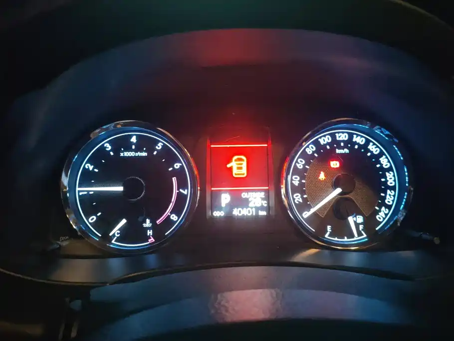 Toyota Corolla 2014 — фото 14