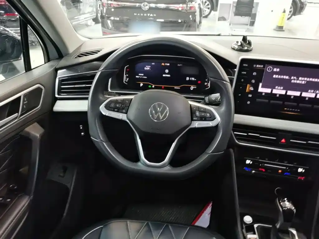 Volkswagen Tiguan L 2024 — фото 11