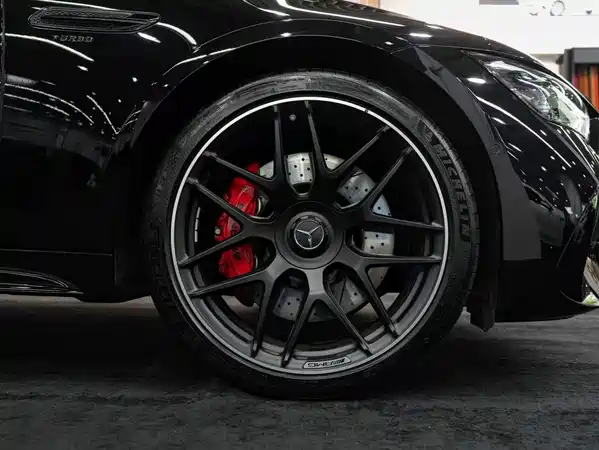 Mercedes-Benz AMG GT 2025