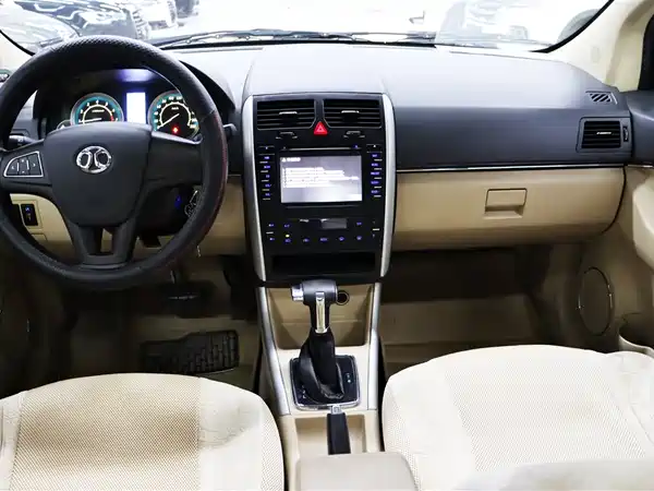 BAIC Motor E Series 2014