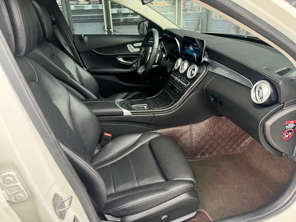 Mercedes-Benz C-Class 2021 — фото 11