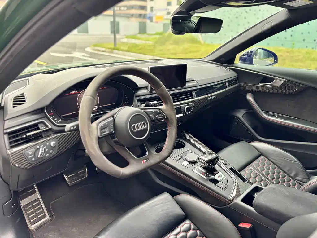 Audi RS 4 2019 — фото 3