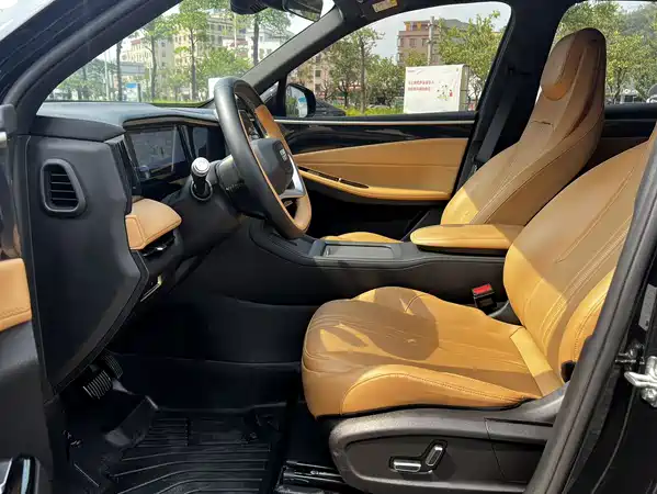 Geely Galaxy L7 2024