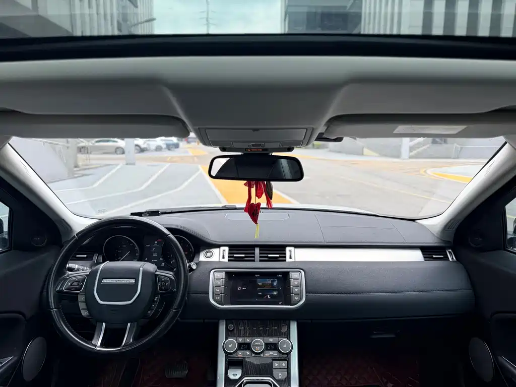 Land Rover Evoque 2019 — фото 5