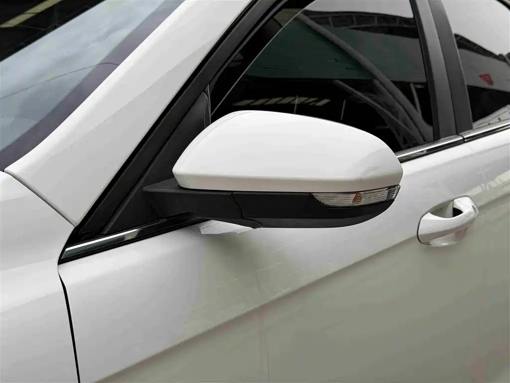 Ford Escort 2021 — фото 15