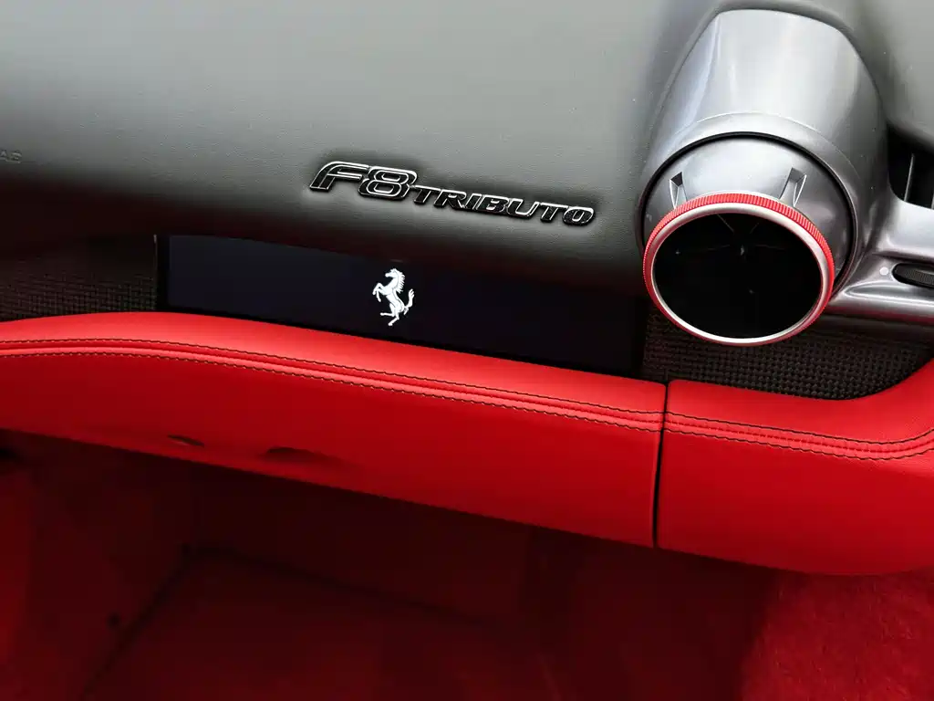Ferrari F8 2022 — фото 19