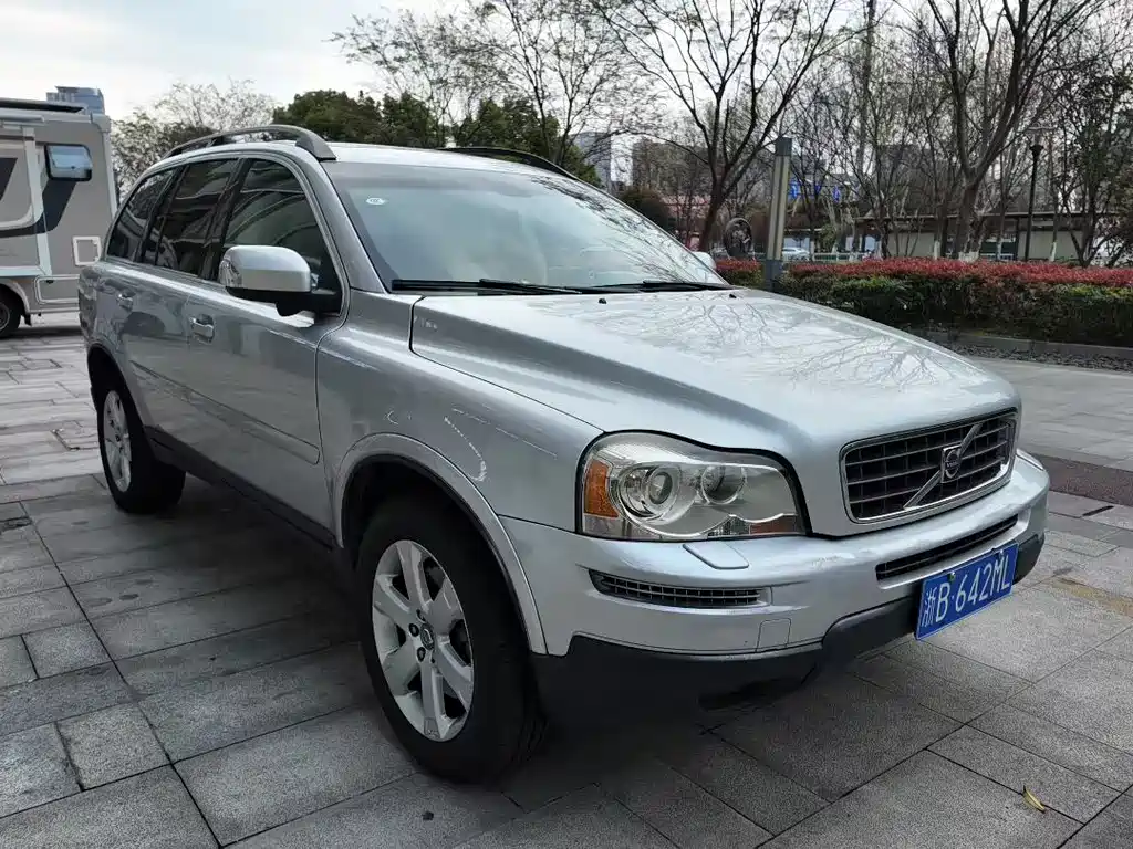 Volvo XC90 2009 — фото 2