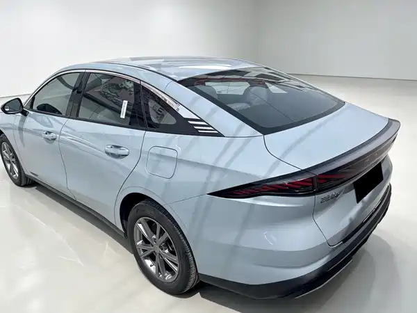 Geely Galaxy L6 2025
