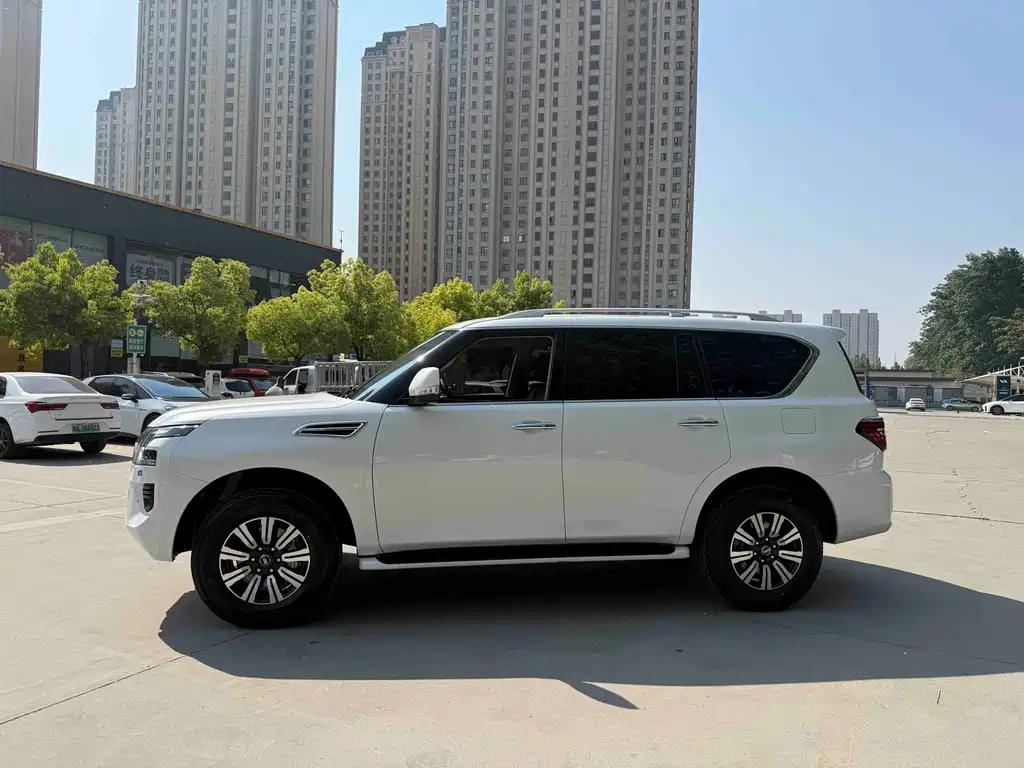 Nissan Patrol 2020 — фото 10