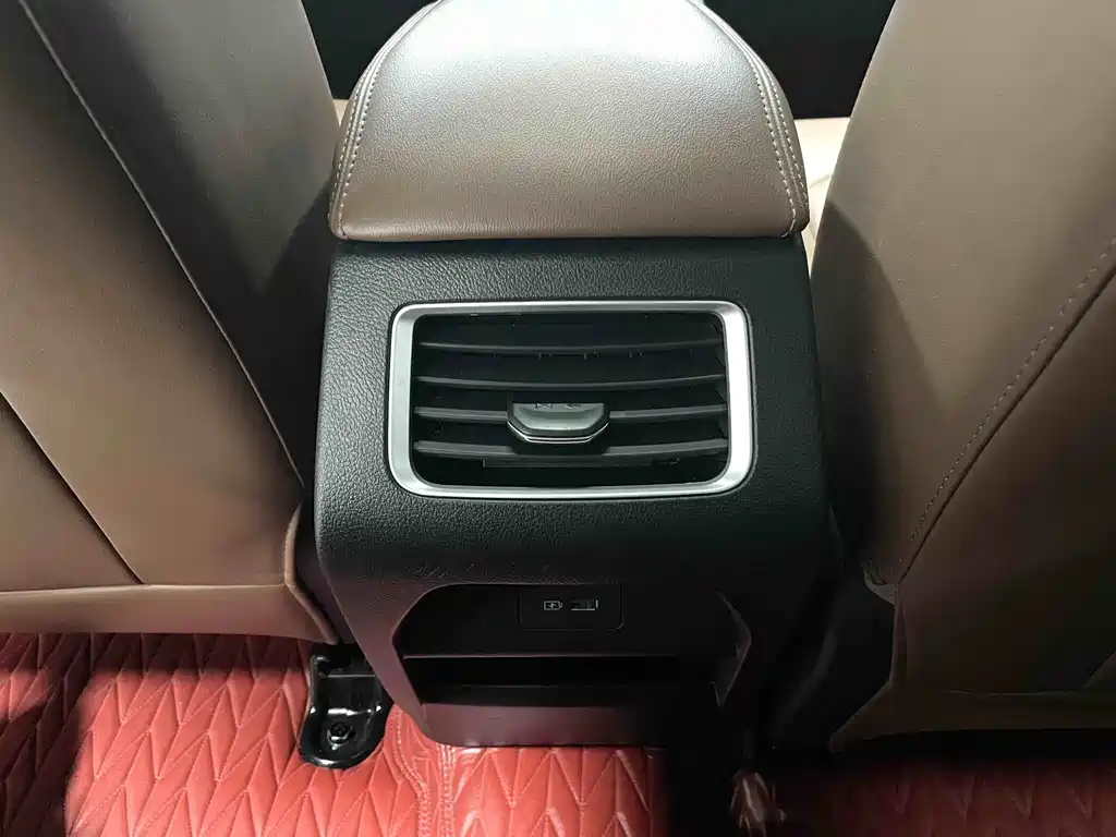 Geely Vision X6 2022 — фото 12