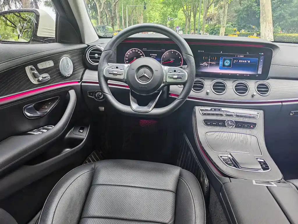 Mercedes-Benz E-Class 2019 — фото 10