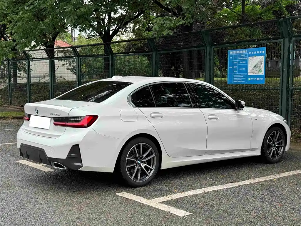 BMW 3 Series 2023 — фото 10