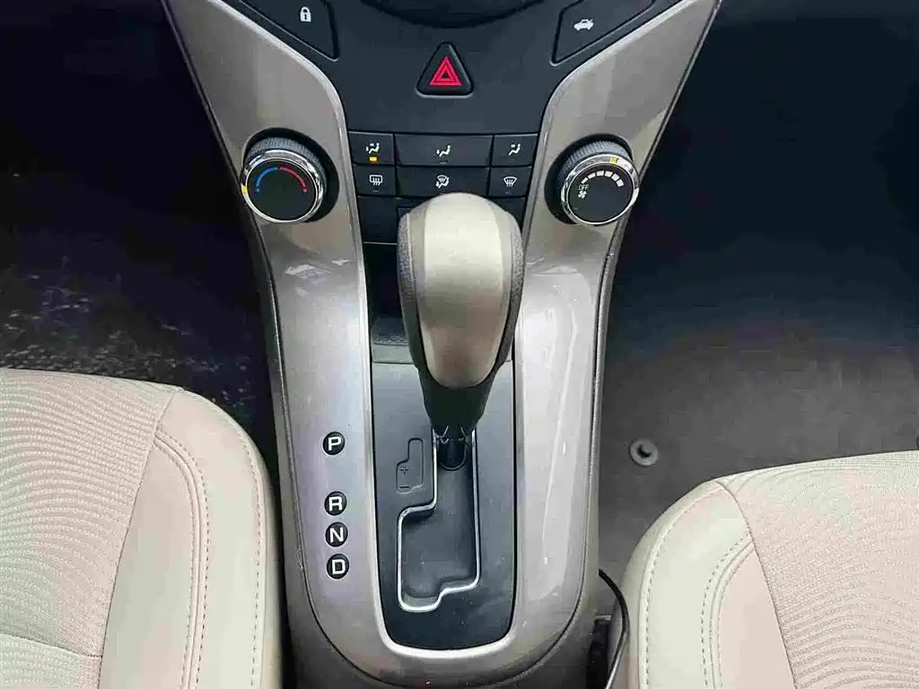 Chevrolet Cruze 2015 — фото 16