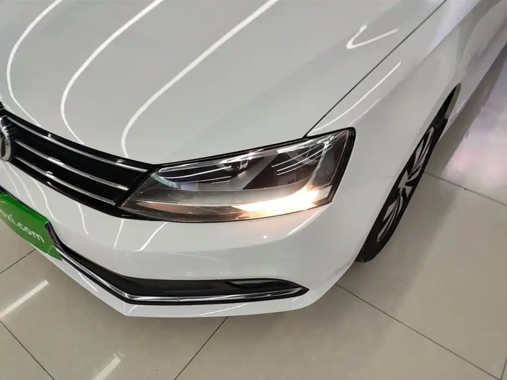 Volkswagen Sagitar 2017 — фото 24