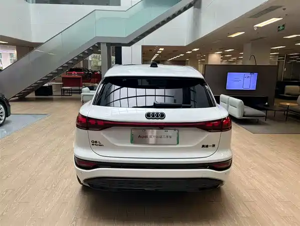 Audi Q6L E-Tron 2025