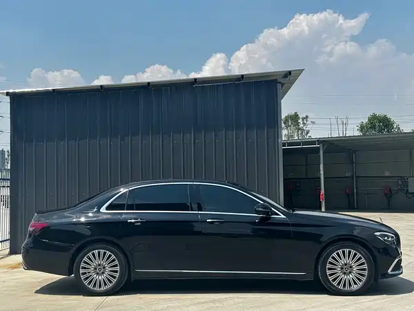 Mercedes-Benz E-Class 2021