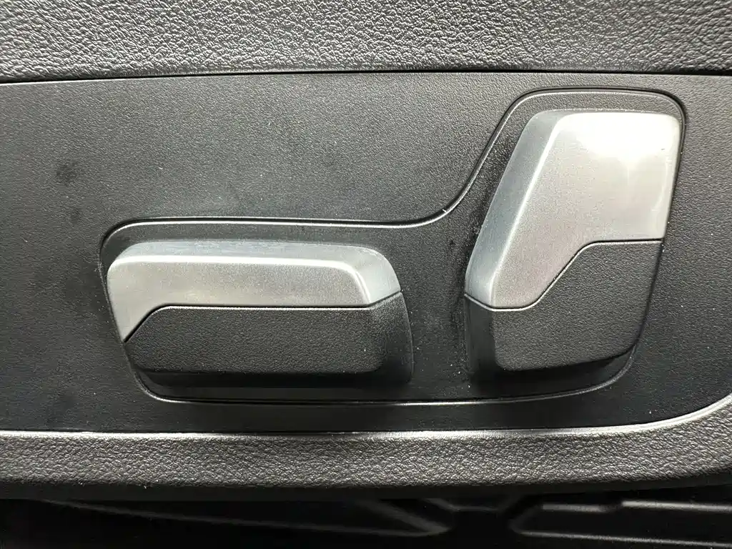 BMW 3 Series 2023 — фото 12
