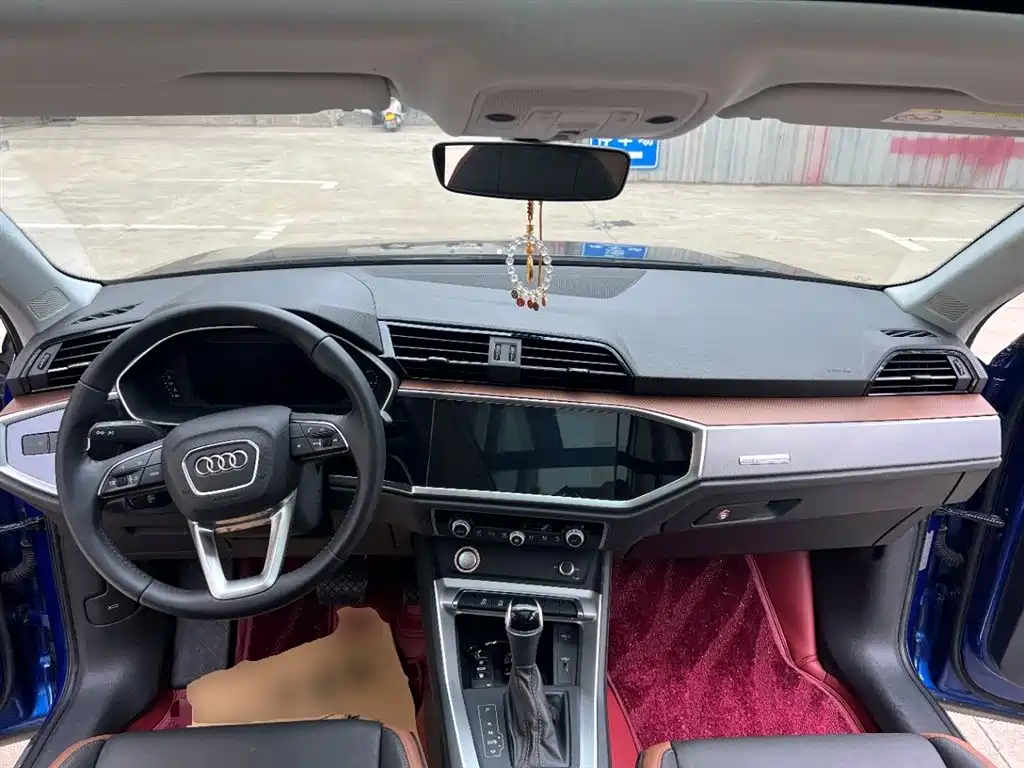 Audi Q3 2020 — фото 10
