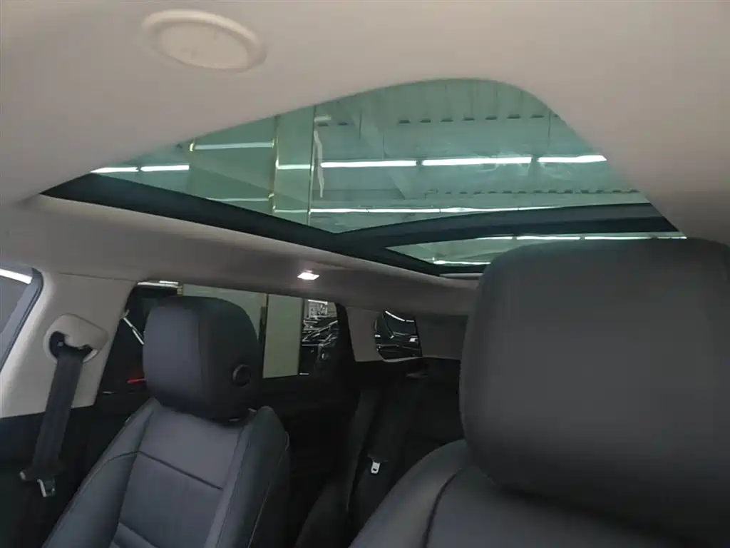 Land Rover Evoque 2021 — фото 18