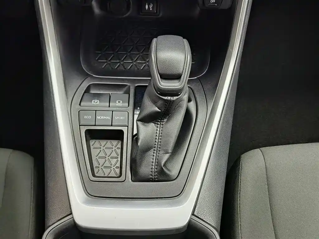 Toyota Wildlander 2022 — фото 13