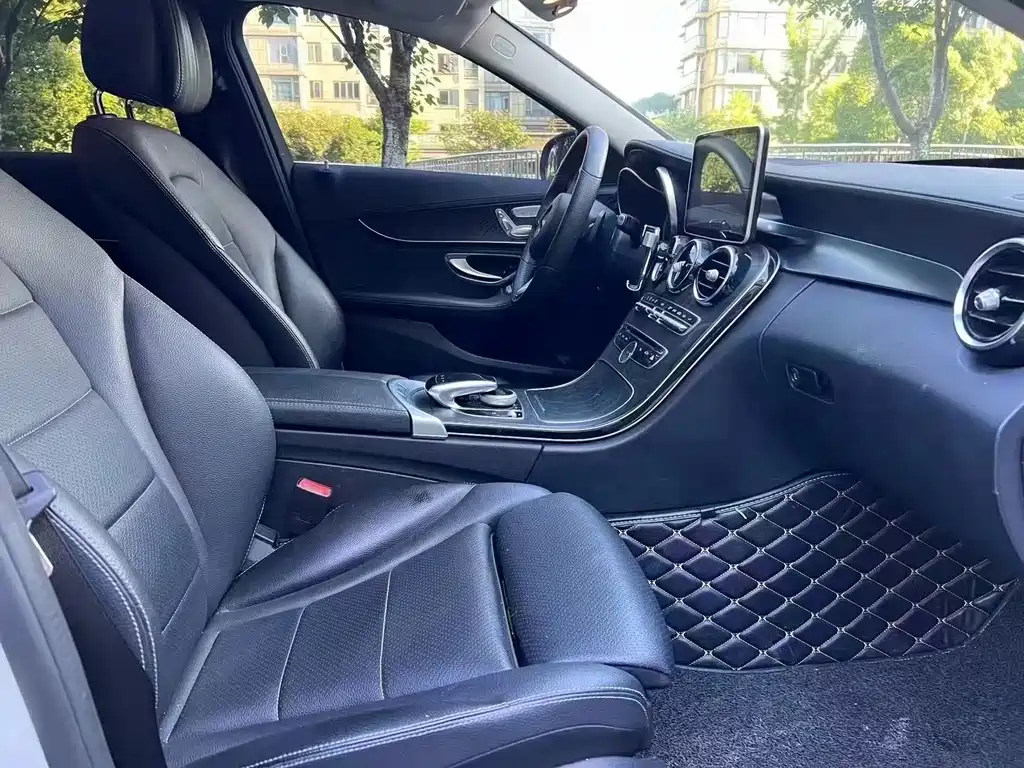 Mercedes-Benz C-Class 2016 — фото 14