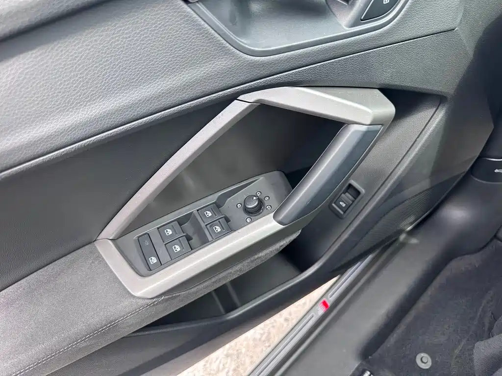 Audi Q3 2023 — фото 18