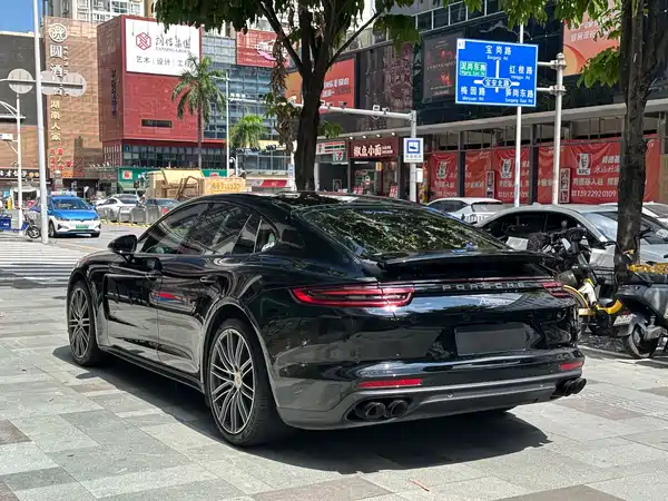 Porsche Panamera 2019