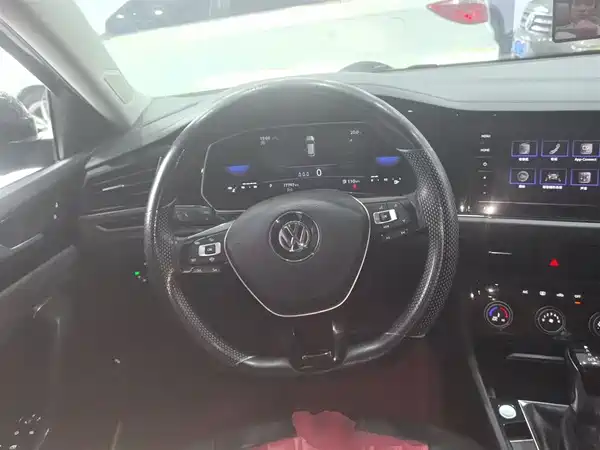 Volkswagen Sagitar 2021