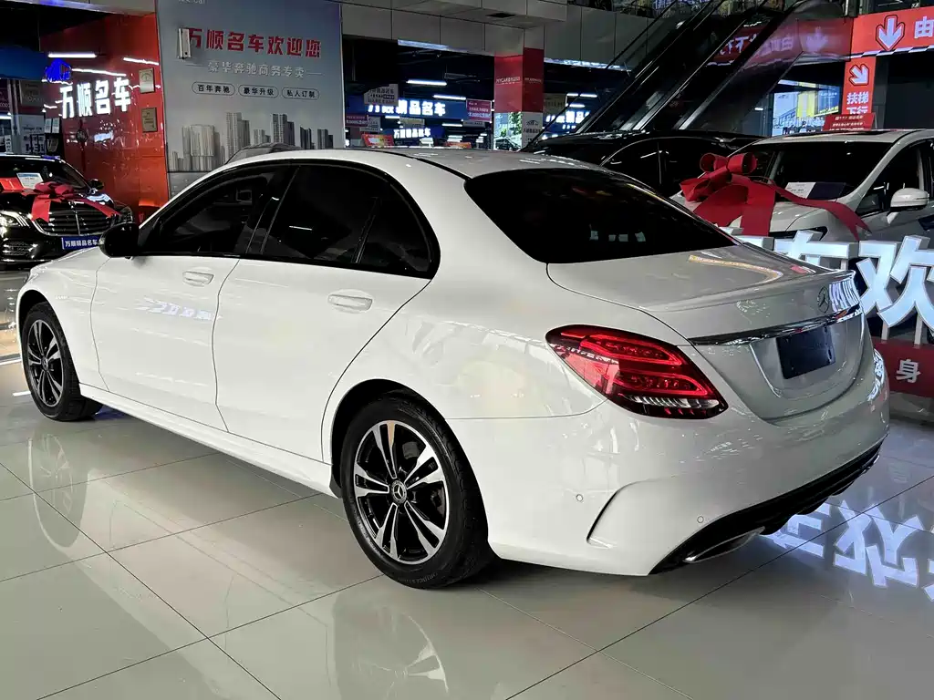 Mercedes-Benz C-Class 2018 — фото 15