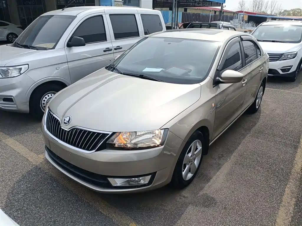 Skoda Rapid 2014 — фото 2