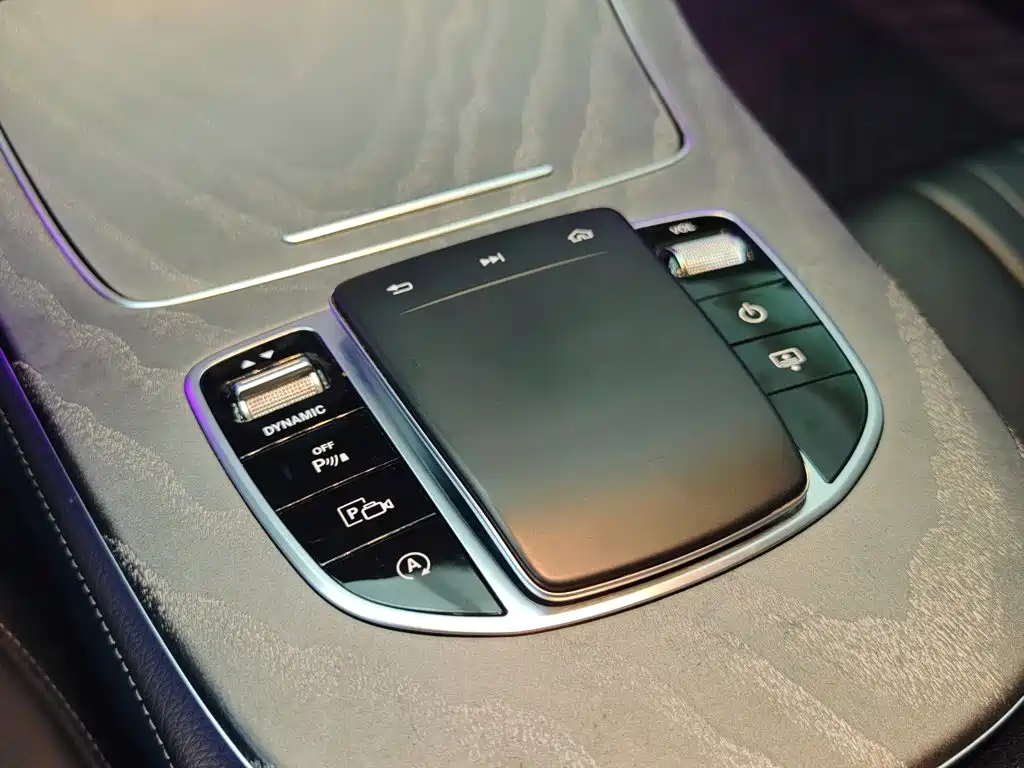 Mercedes-Benz CLS 2019 — фото 19