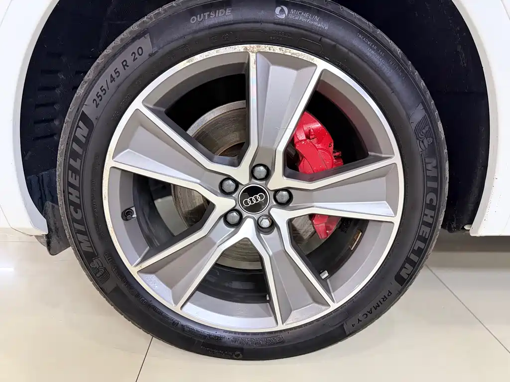 Audi Q5L 2023