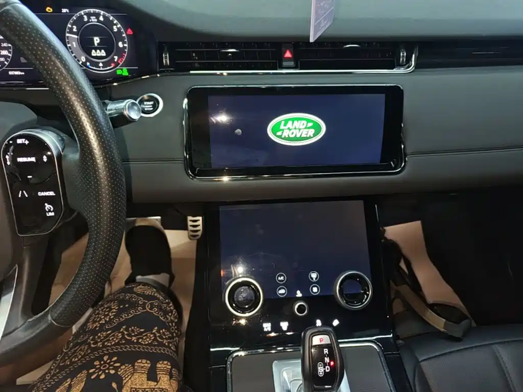 Land Rover Evoque 2020 — фото 9