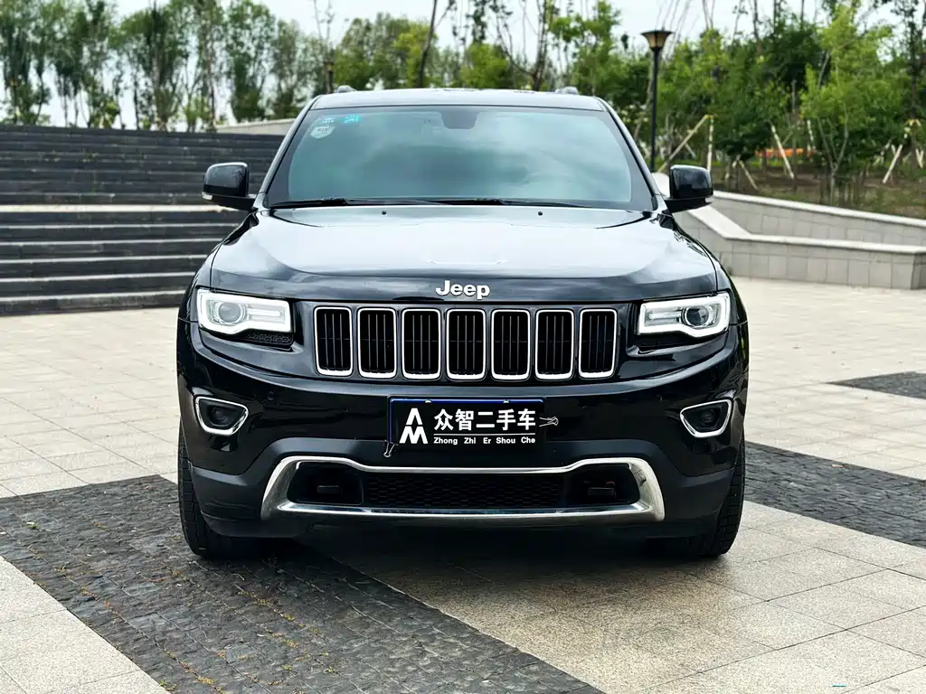 Jeep Grand Cherokee 2015 — фото 6