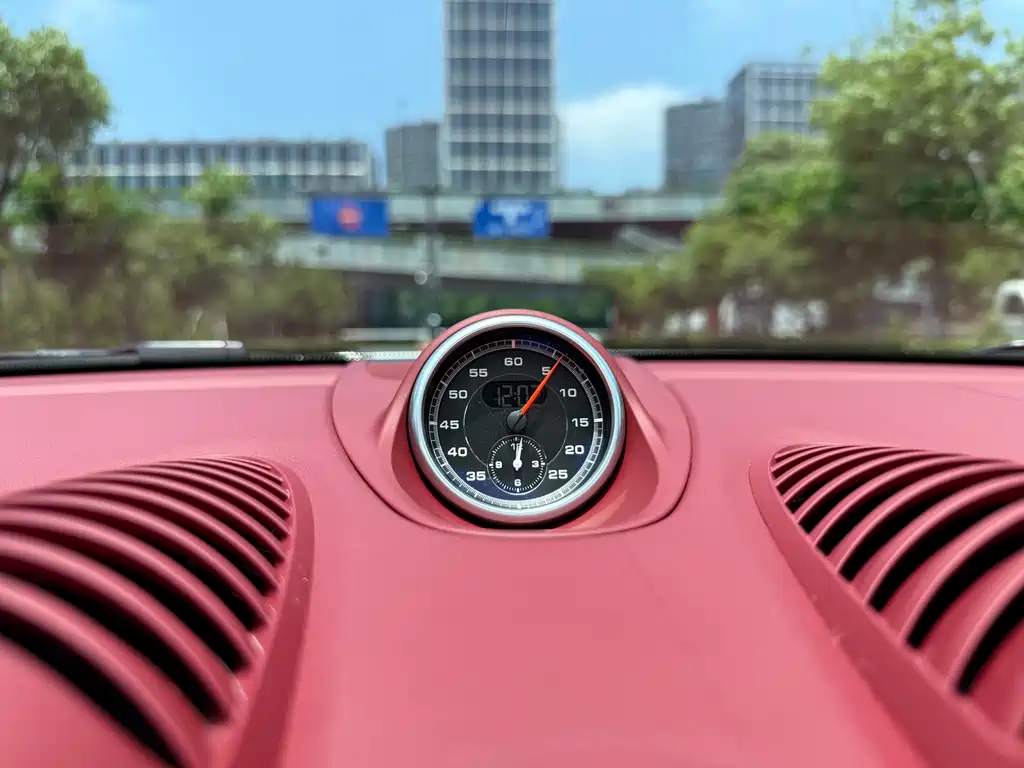 Porsche 718 2026 — фото 17