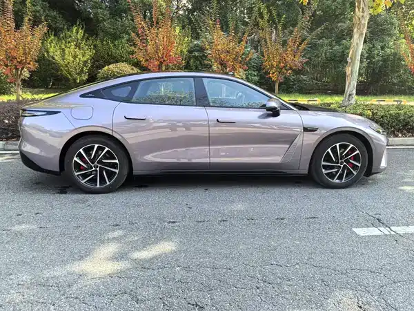 Exeed ES 2025
