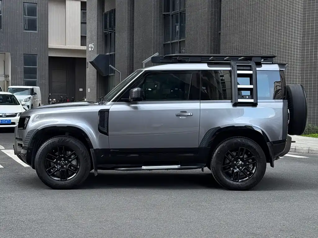 Land Rover Defender 2021 — фото 3